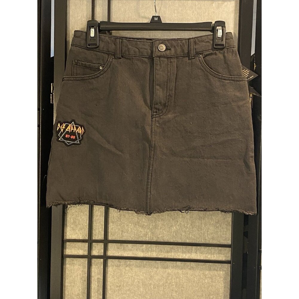 JUNK FOOD Rock Def Leppard retro patch 1980s gray wash cutoff denim mini skirt 3